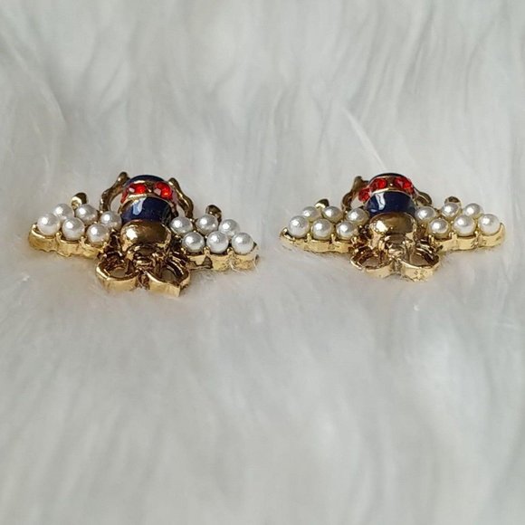 Honeybees Gold Black Pearl Red Stud Earrings - Picture 4 of 6